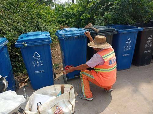 天博电竞做好都市保洁职责 提拔城区境况卫生质料(图1)